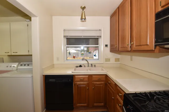 $180,000 | 1117 Whitehall Drive, South Bend, IN 46615