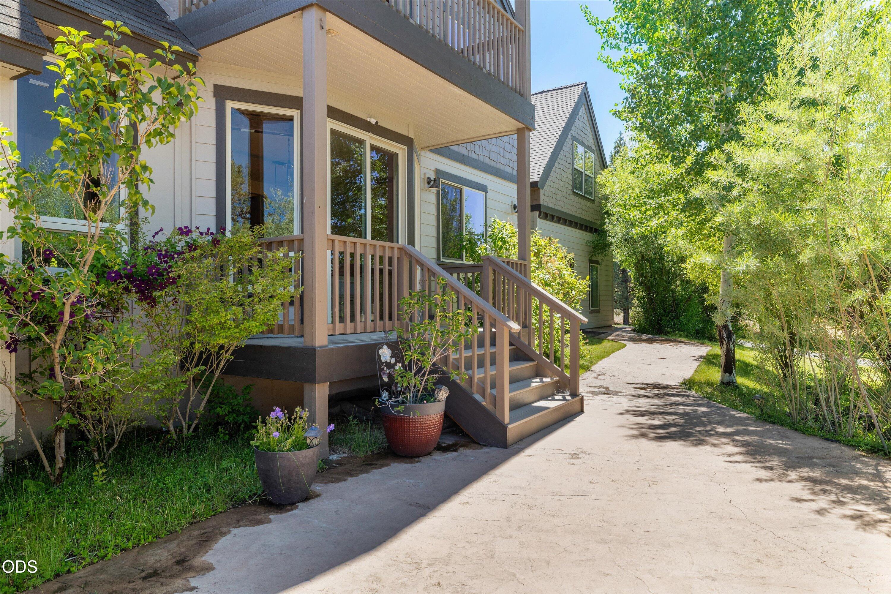 24442 Dodds Road Bend, OR 97701 - Photo 58 of 78 Gallery Image 58
