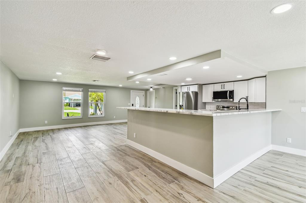 13909 Berkowitz Avenue Hudson, FL 34667 - Photo 16 of 91