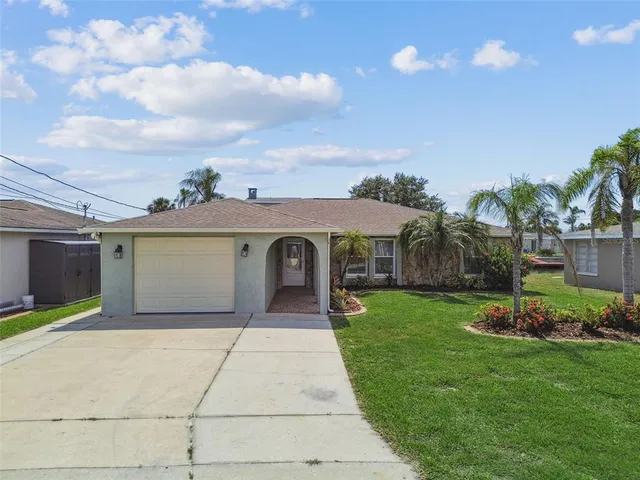 $2,295 | 13909 Berkowitz Avenue, Hudson, FL 34667