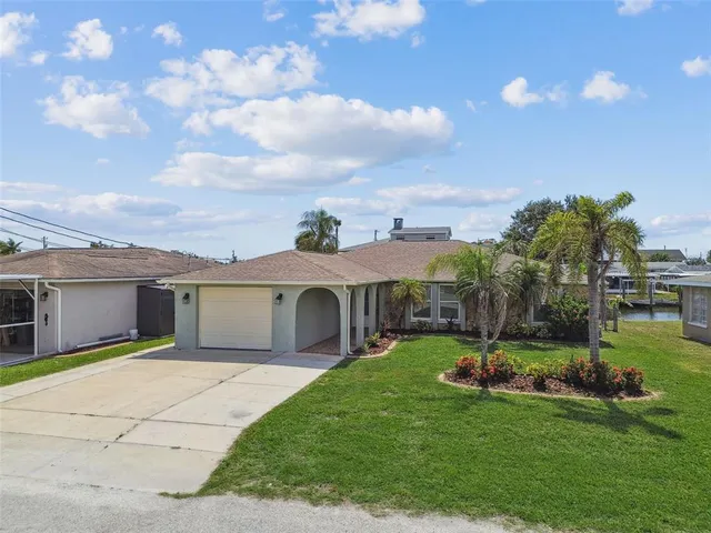 $2,295 | 13909 Berkowitz Avenue, Hudson, FL 34667
