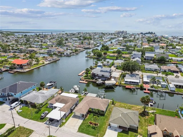 $2,295 | 13909 Berkowitz Avenue, Hudson, FL 34667