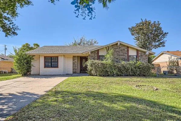 $1,895 | 602 Carl C Senter Street, Forney, TX 75126