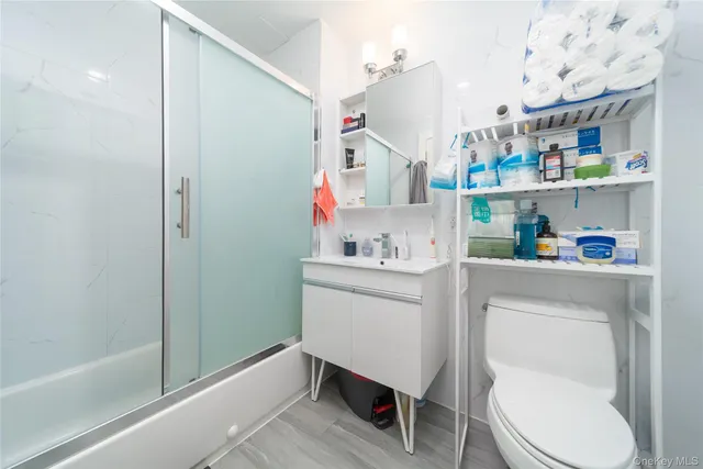 $815,000 | 144-27 Sanford Avenue, Unit 4K | Murray Hill - Flushing