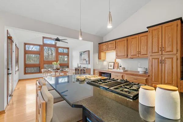 $589,900 | 1688 Chatham Avenue, Arden Hills, MN 55112