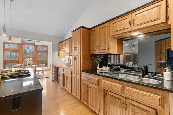 $589,900 | 1688 Chatham Avenue, Arden Hills, MN 55112
