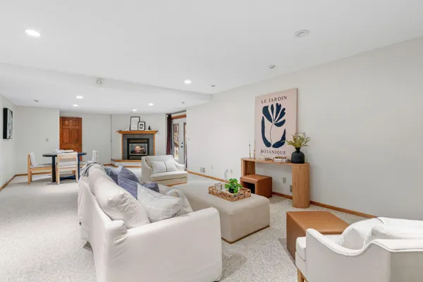 $589,900 | 1688 Chatham Avenue, Arden Hills, MN 55112