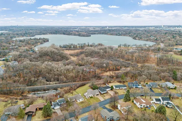 $589,900 | 1688 Chatham Avenue, Arden Hills, MN 55112