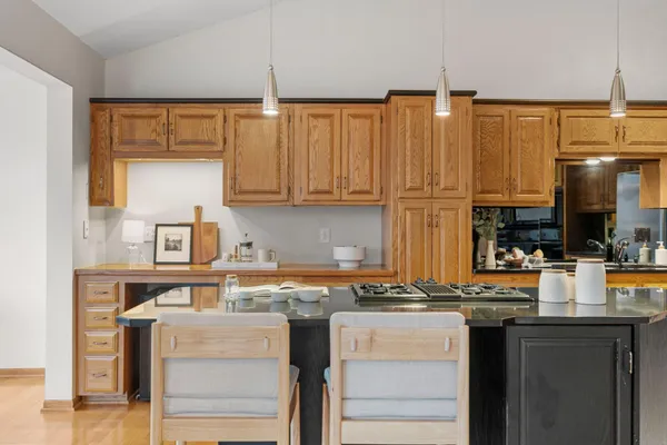 $589,900 | 1688 Chatham Avenue, Arden Hills, MN 55112