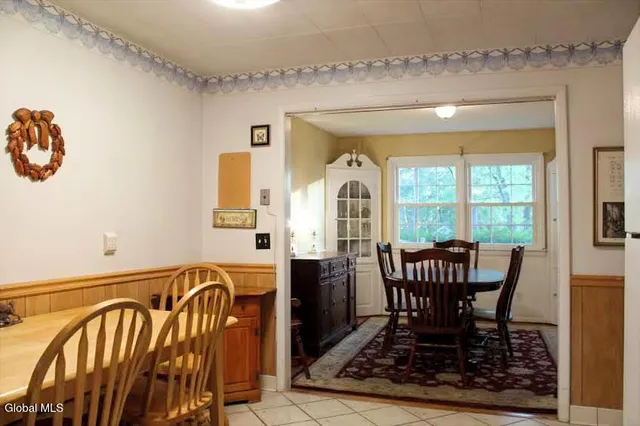 $424,900 | 5 Salisbury Road, Bethlehem, NY 12054