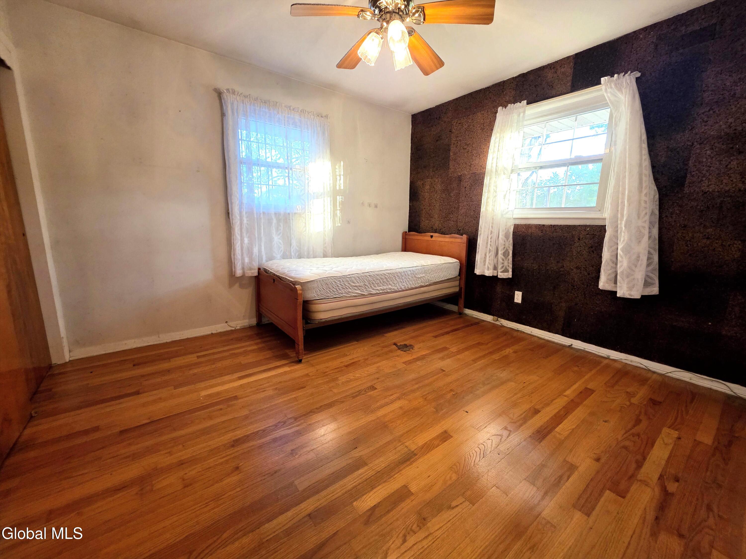 5 Salisbury Road Bethlehem, NY 12054 - Photo 25 of 40 20250723_194218