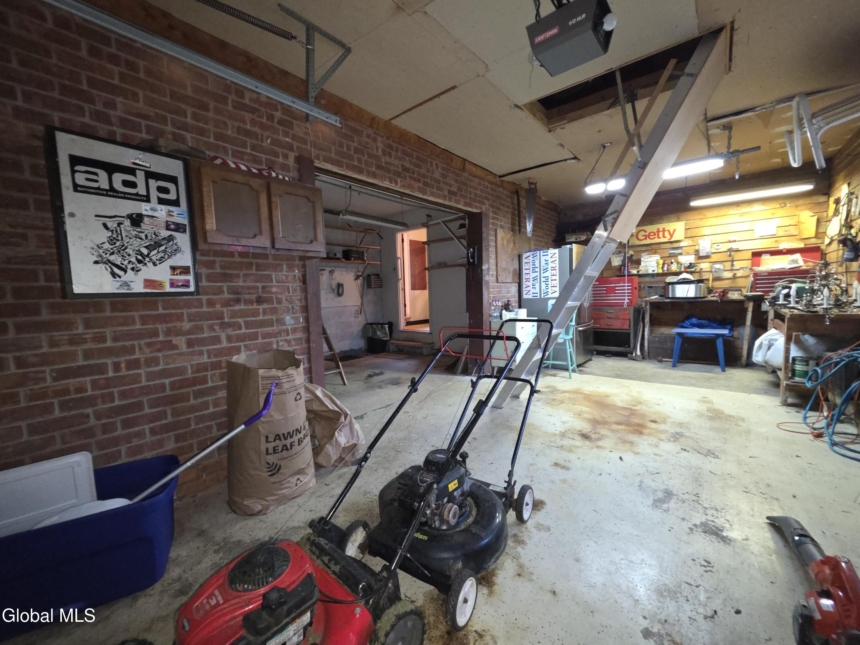 5 Salisbury Road Bethlehem, NY 12054 - Photo 40 of 40 20250723_194945