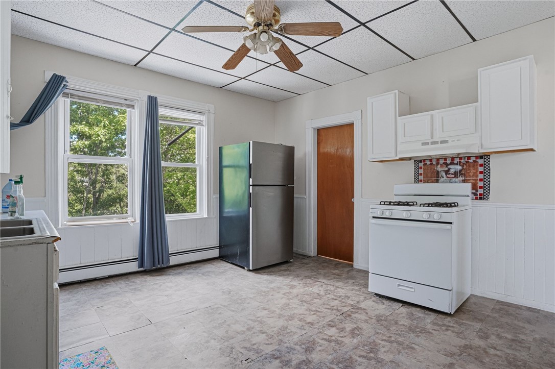 913 Social Street Woonsocket, RI 02895 - Photo 7 of 41