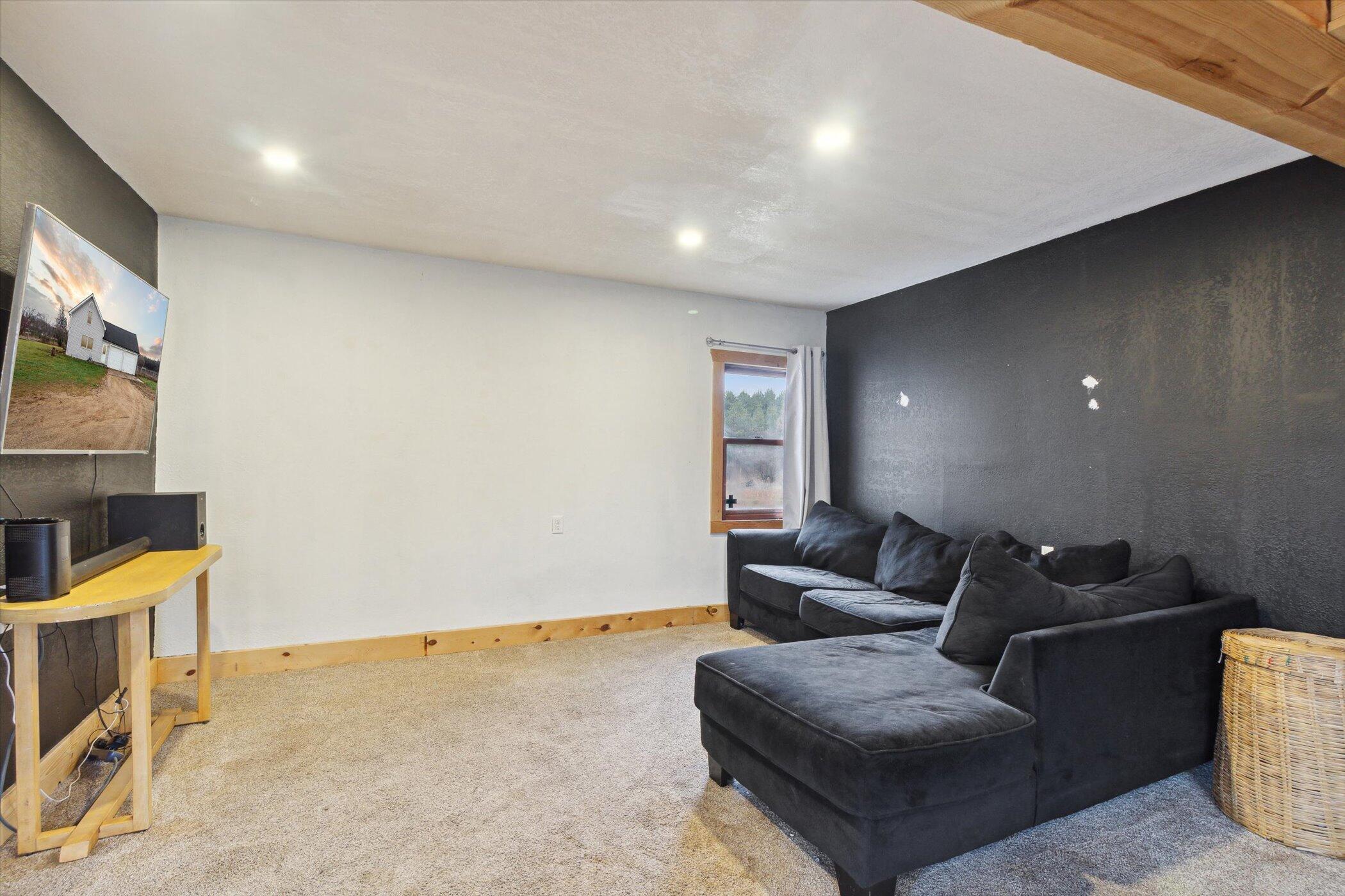 1391 Edgar Road Edmore, MI 48829 - Photo 25 of 55 26-1391-Edgar-Rd-Edmore-MI-48829-WindowS