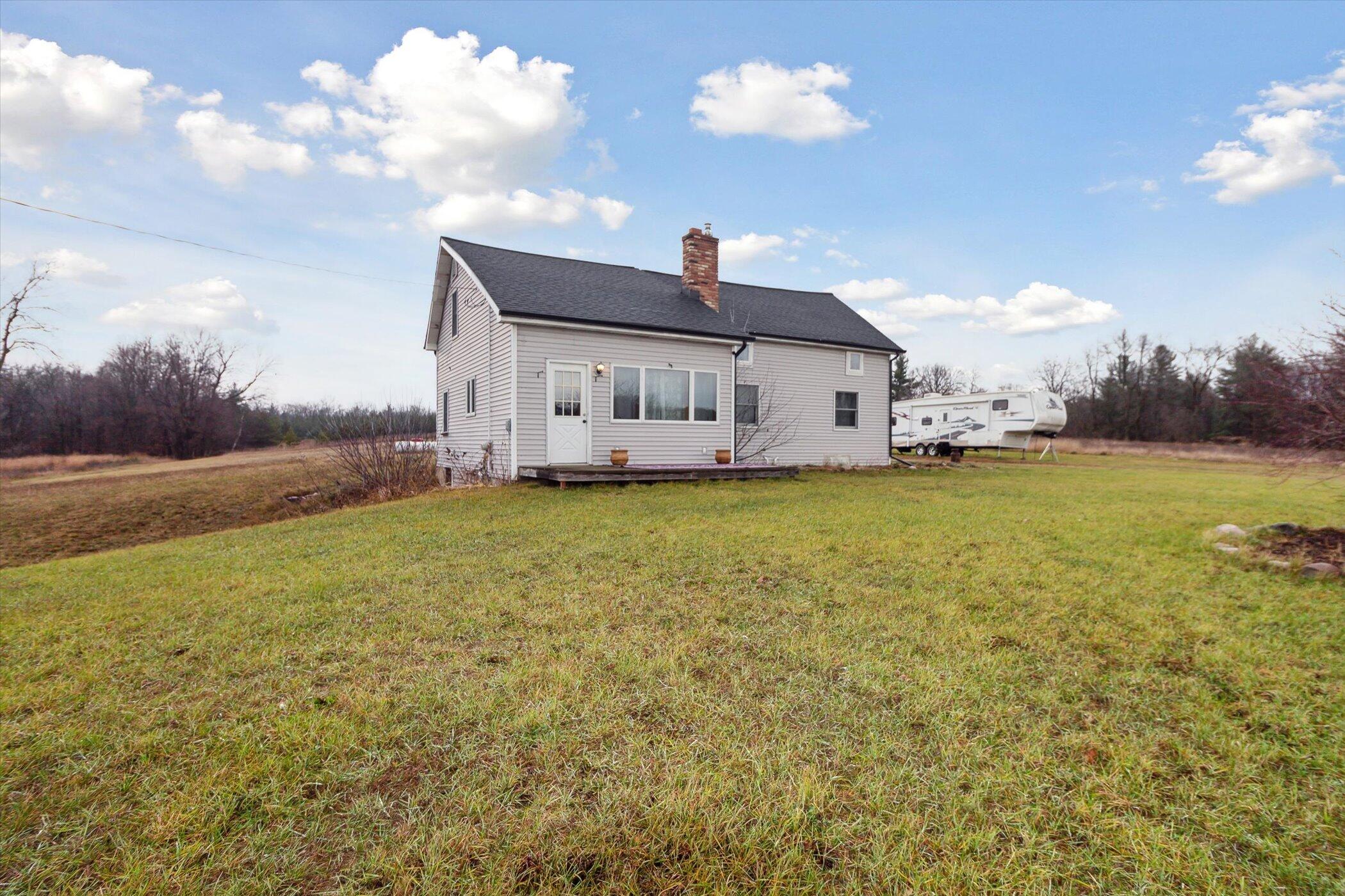 1391 Edgar Road Edmore, MI 48829 - Photo 48 of 55 49-1391-Edgar-Rd-Edmore-MI-48829-WindowS