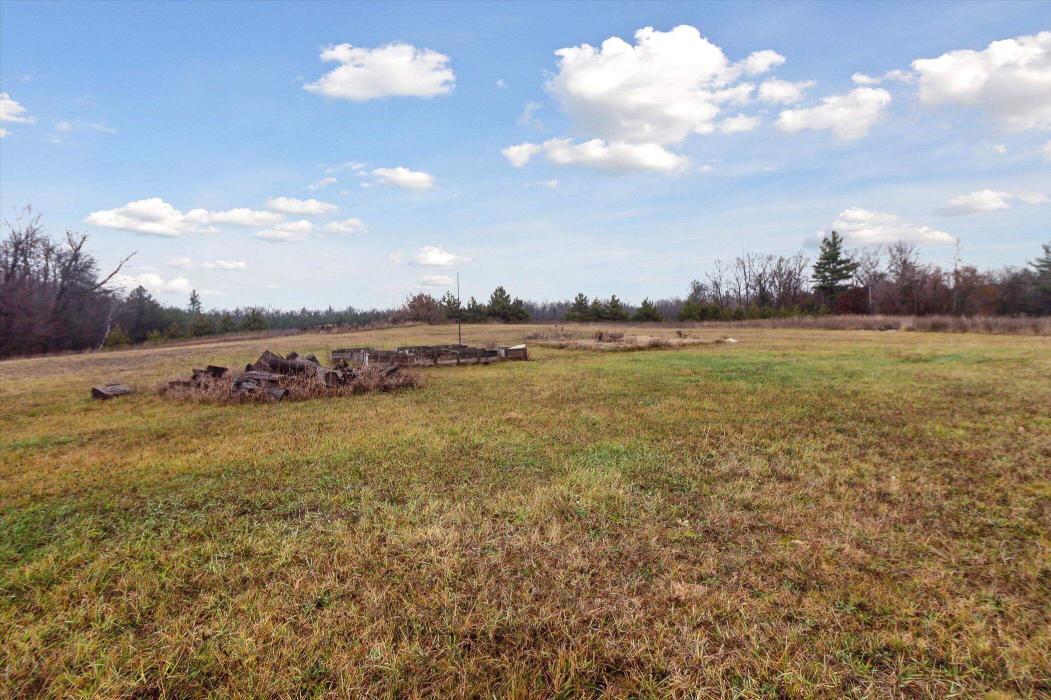 1391 Edgar Road Edmore, MI 48829 - Photo 54 of 55 55-1391-Edgar-Rd-Edmore-MI-48829-WindowS
