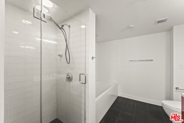 $1,095,000 | 901 Flower Street, Unit 700, Los Angeles, CA 90015