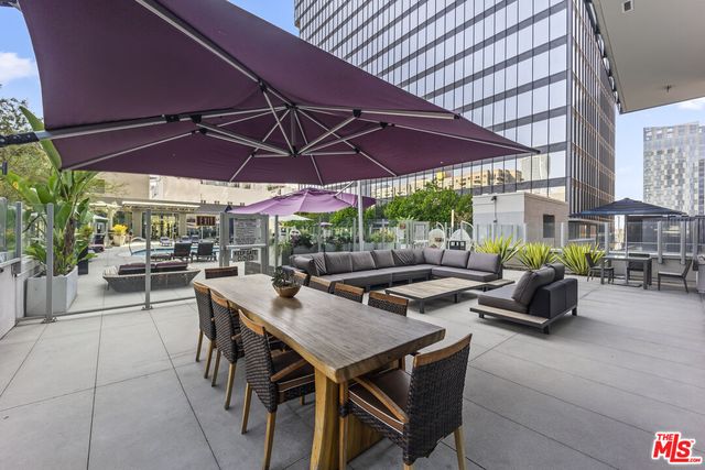 $1,095,000 | 901 Flower Street, Unit 700, Los Angeles, CA 90015