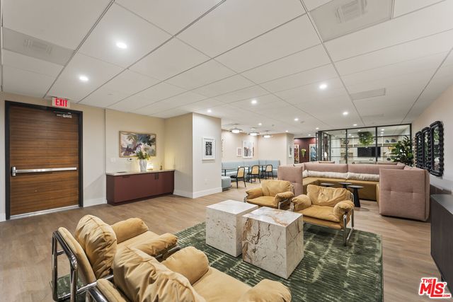 $1,095,000 | 901 Flower Street, Unit 700, Los Angeles, CA 90015