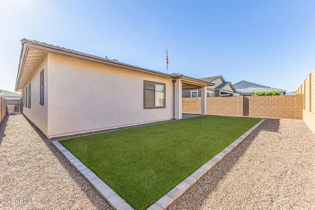 $2,595 | 20108 West Montecito Avenue, Buckeye, AZ 85340