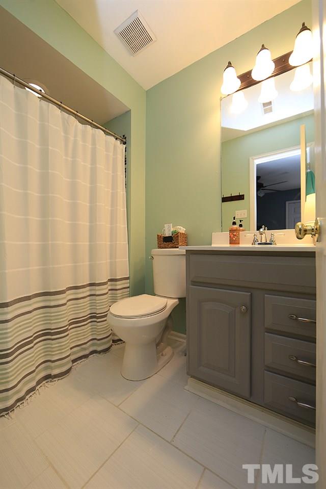 5647 Hamstead Crossing Raleigh, NC 27612 - Photo 7 of 14
