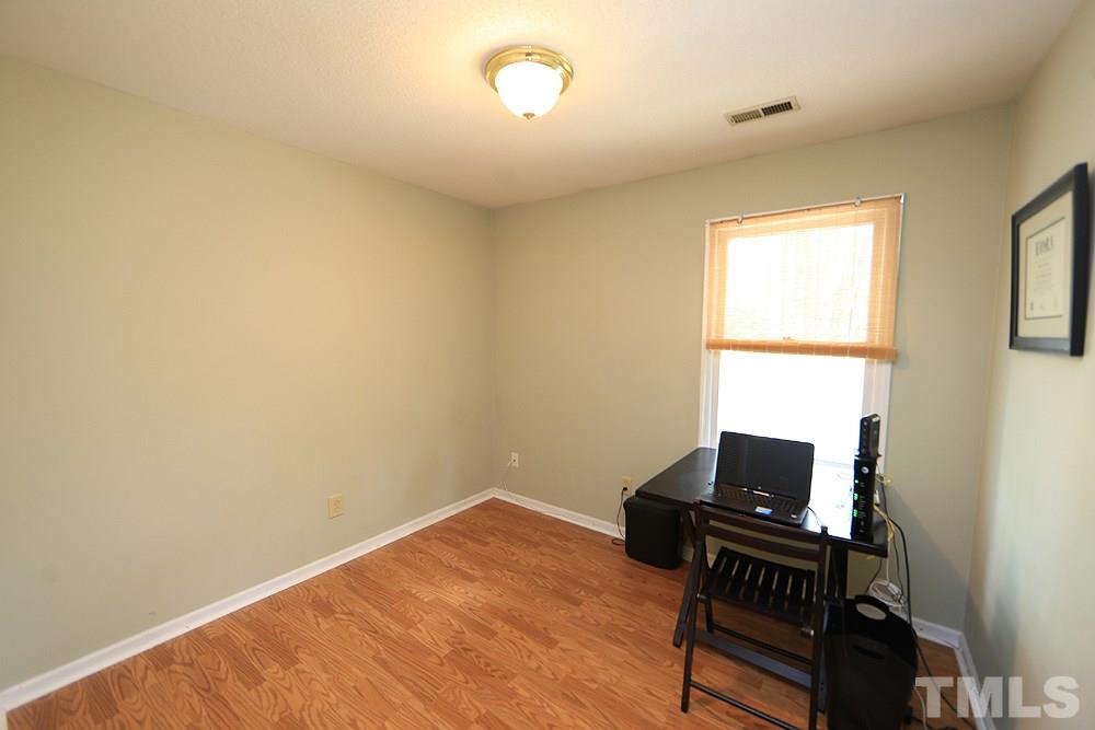 5647 Hamstead Crossing Raleigh, NC 27612 - Photo 8 of 14
