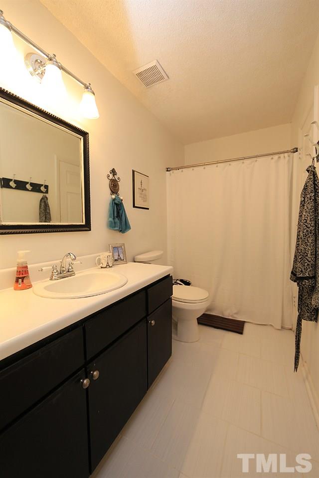 5647 Hamstead Crossing Raleigh, NC 27612 - Photo 10 of 14