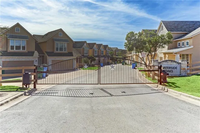 $1,950 | 20904 Waterside Drive, Unit 3, Lago Vista, TX 78645