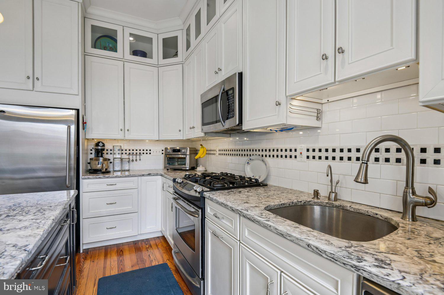 335 Warren Avenue Baltimore, MD 21230 - Photo 20 of 54 Kitchen