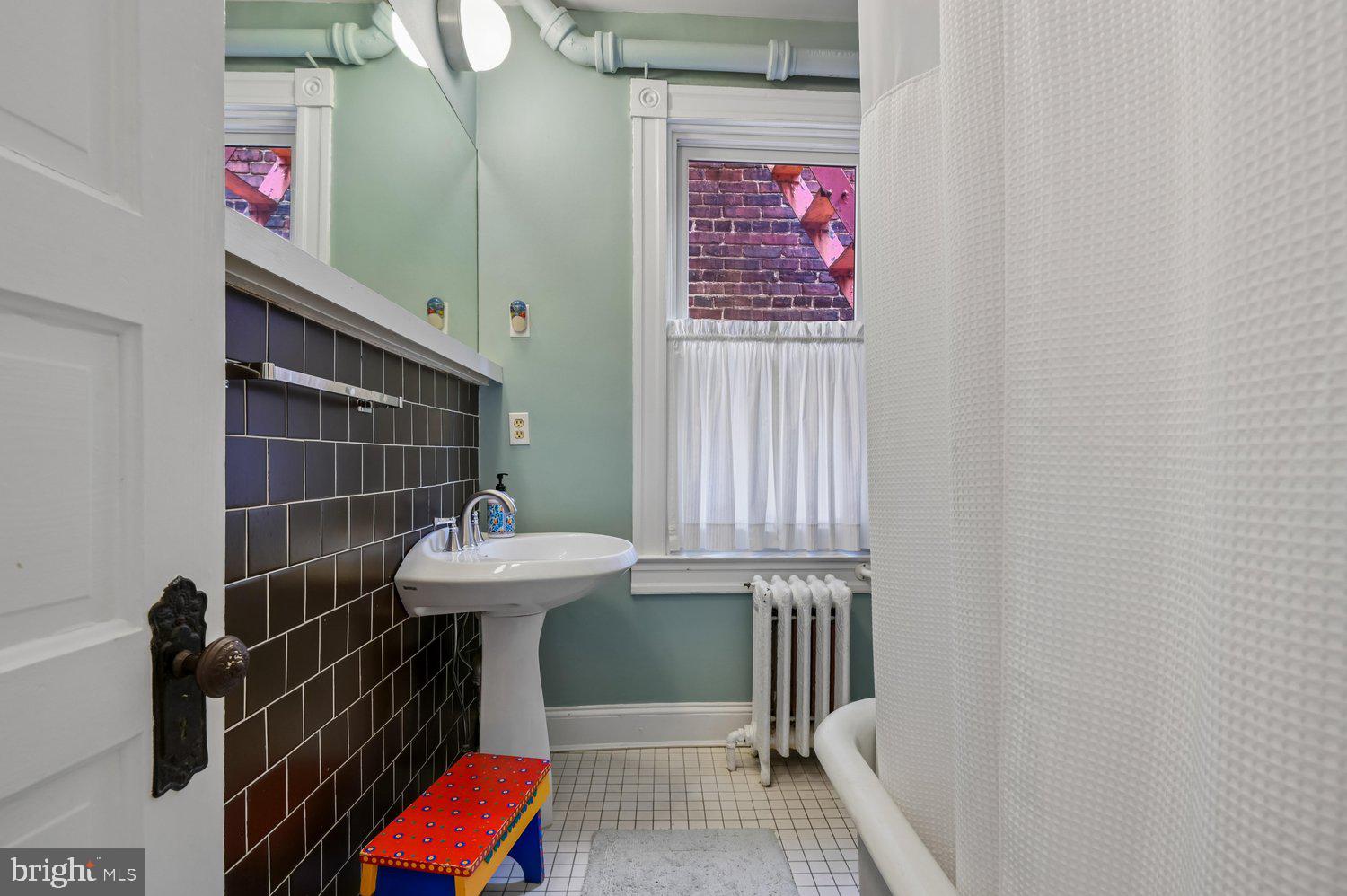 335 Warren Avenue Baltimore, MD 21230 - Photo 32 of 54 Hall Bath
