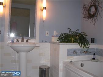 15 Lamatan Road Newark, DE 19711 - Photo 11 of 12 Bathroom