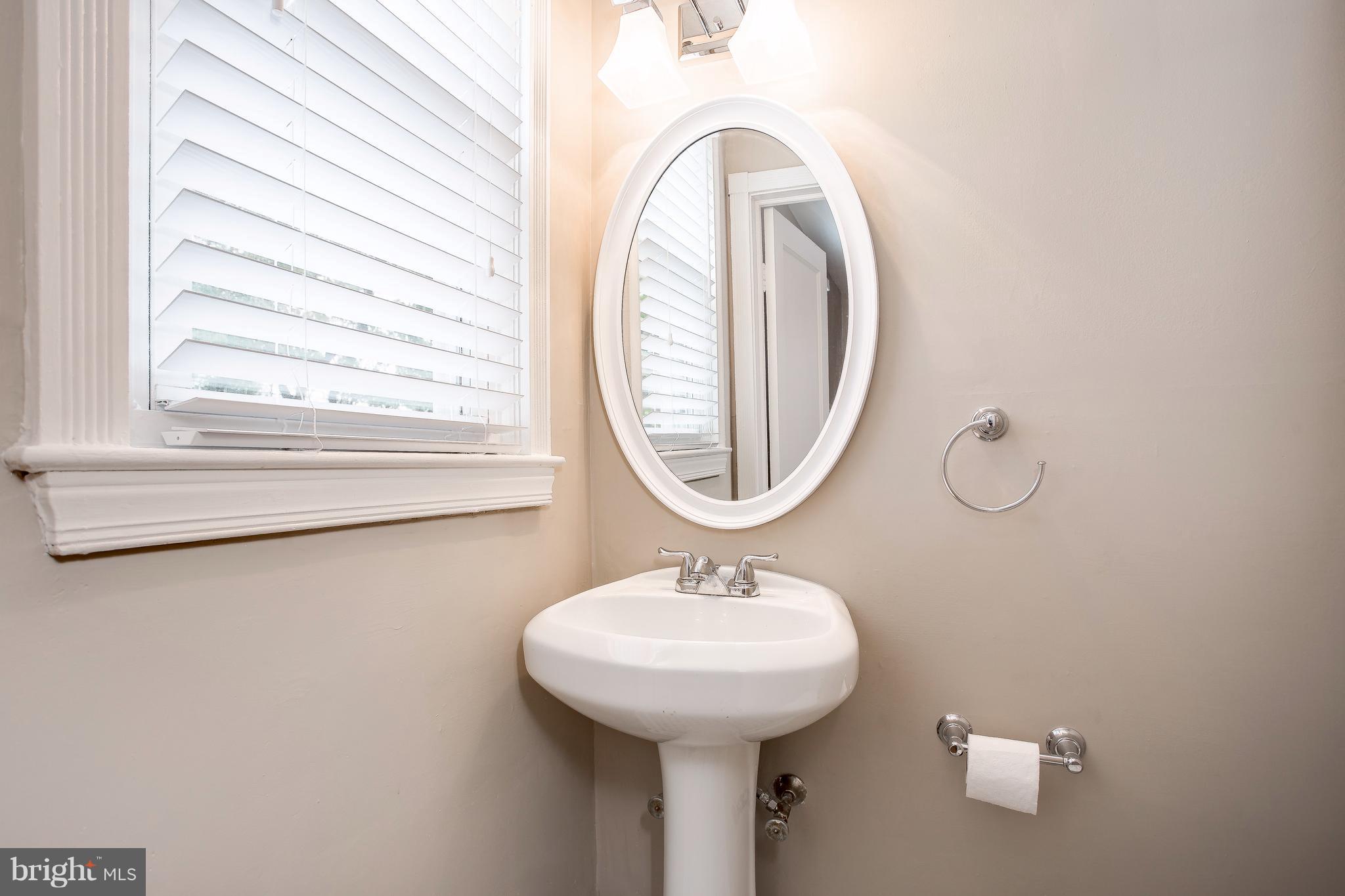 7047 Concord Road Baltimore, MD 21208 - Photo 22 of 30 Bath