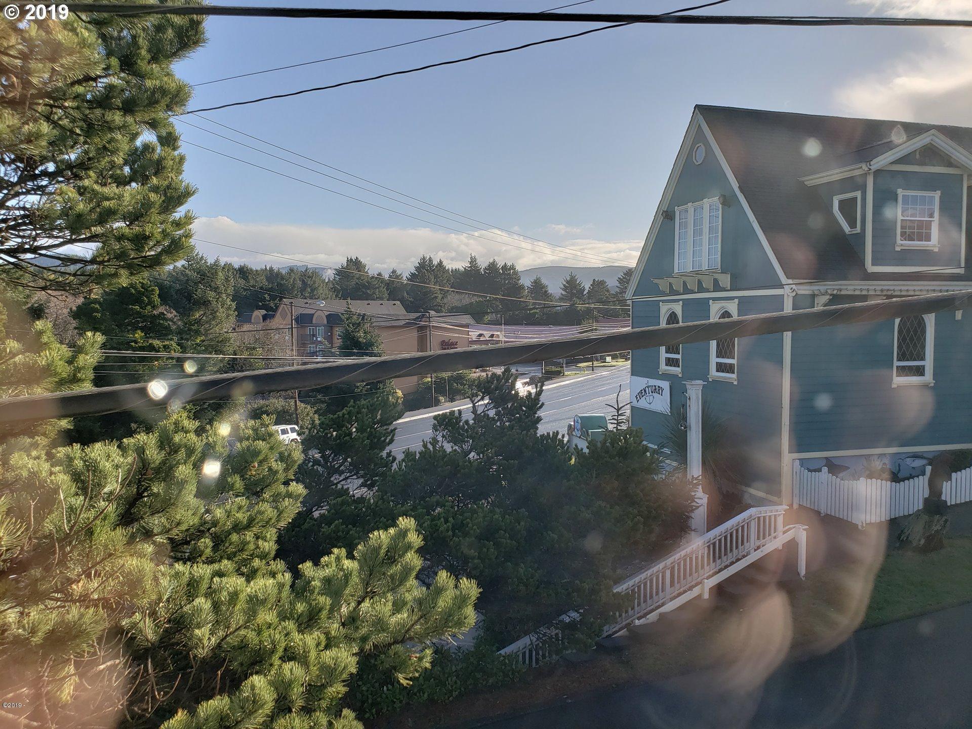 545 Southwest Fleet Avenue Lincoln City, OR 97367 - Photo 10 of 31 19440387-10