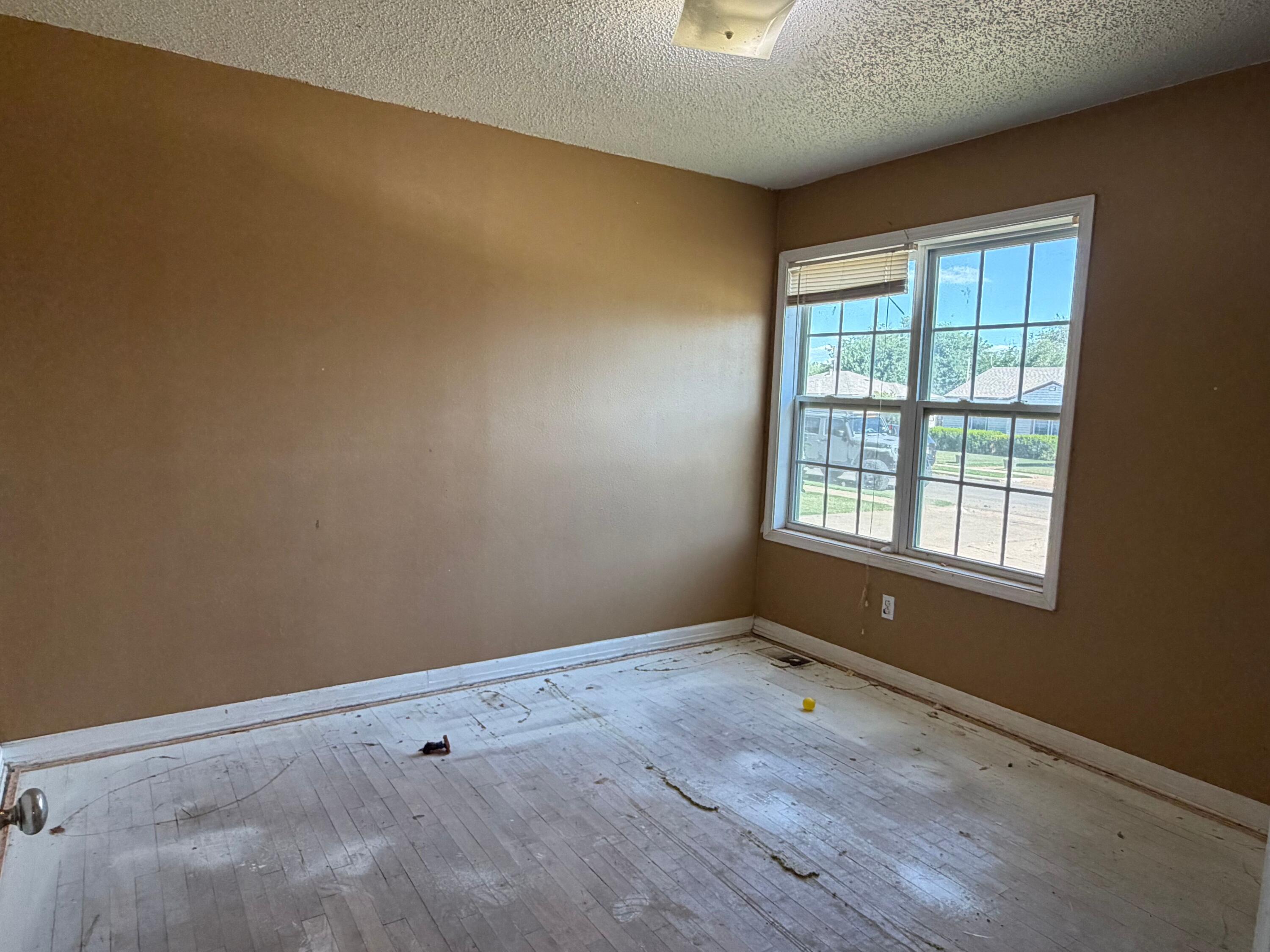 2012 39th Street Lubbock, TX 79412 - Photo 13 of 18 2012 39th Street