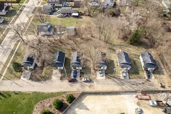 $499,000 | 826-850 Sharpes Court, Beloit, WI 53511