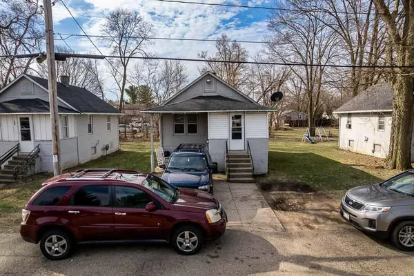 $499,000 | 826-850 Sharpes Court, Beloit, WI 53511