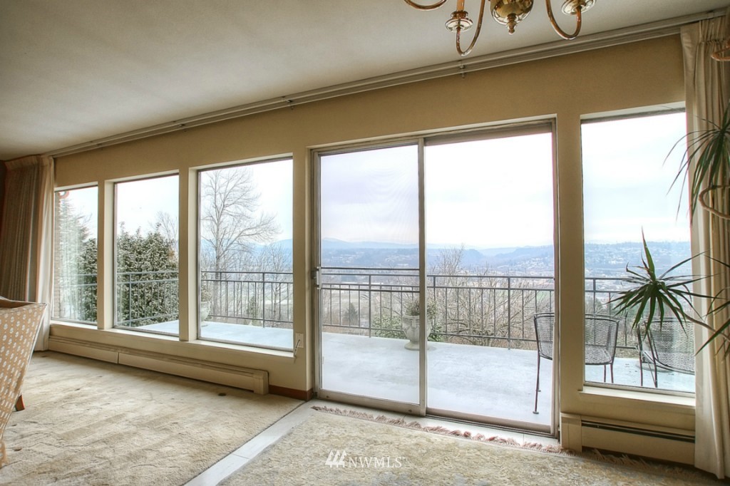 254 Seneca Avenue Northwest Renton, WA 98057 - Photo 3 of 15 Gallery Image 3