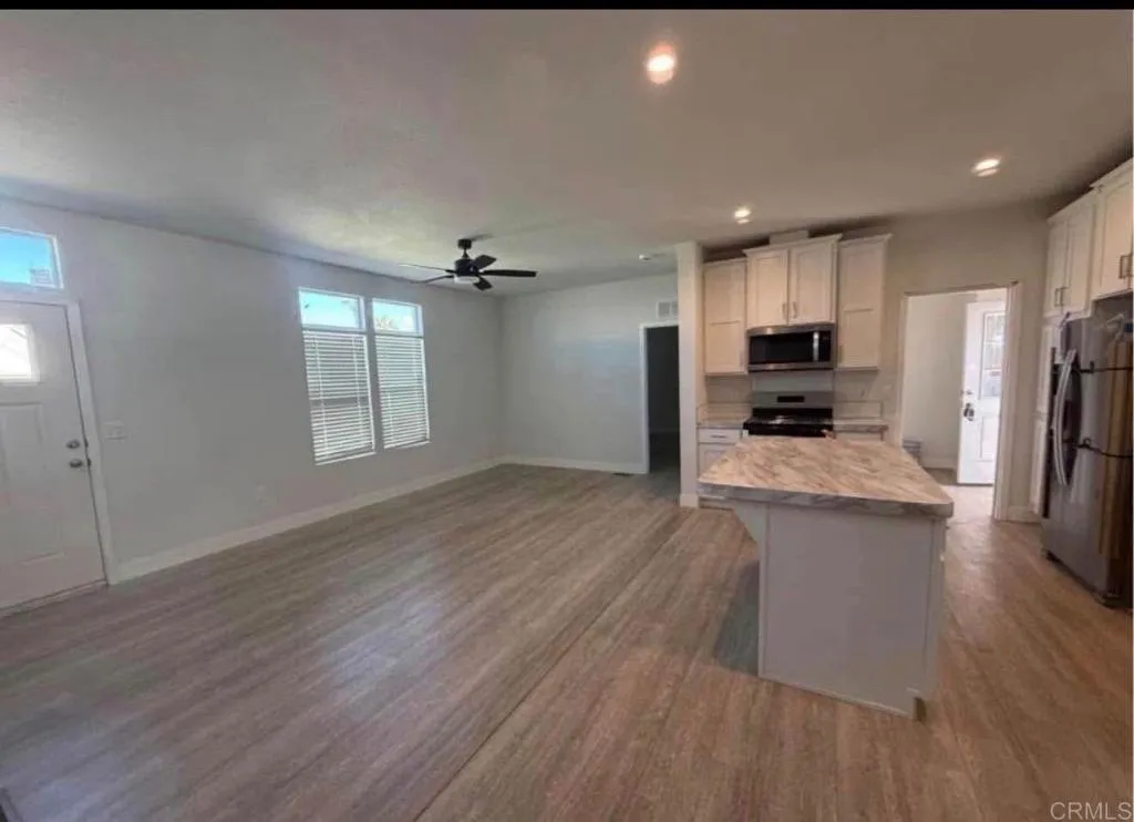 375 East Ross, Unit 403 El Centro, CA 92243 - Photo 6 of 14