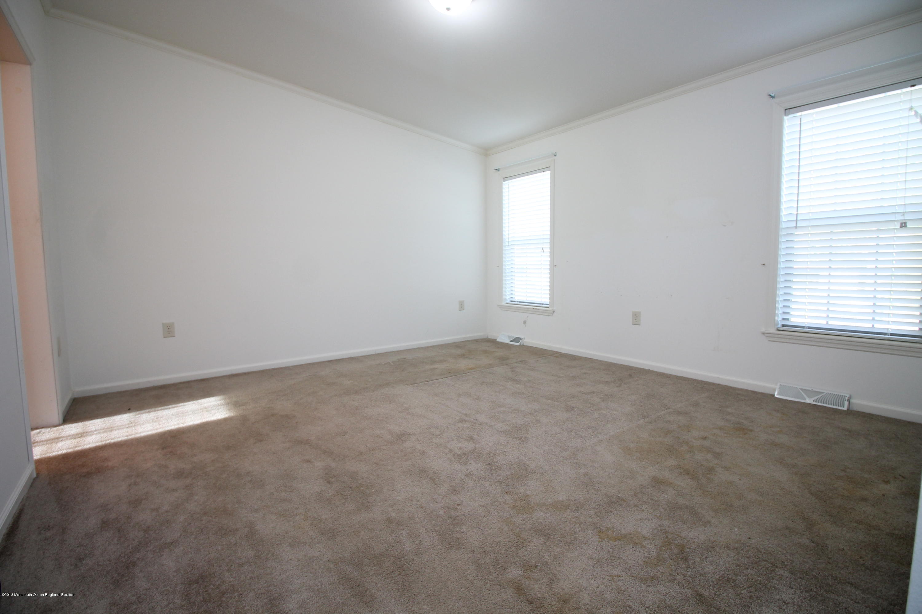 24 Brookside Way Freehold, NJ 07728 - Photo 17 of 28 IMG_8516