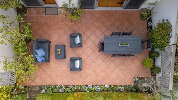 $2,400,000 | 206 Sand Hill Circle, Menlo Park, CA 94025