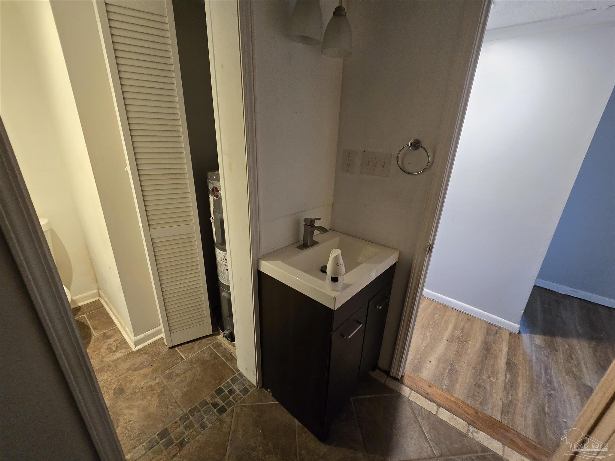 941 Tracy Road Pensacola, FL 32506 - Photo 12 of 13 Gallery Image 12