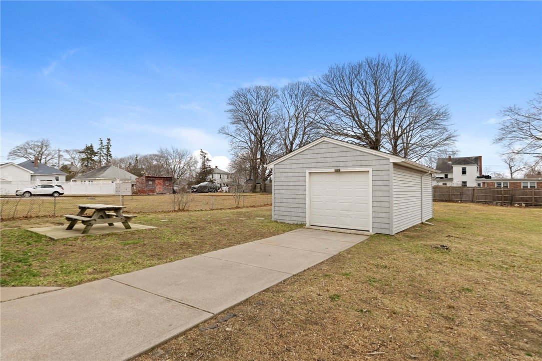 52 Blake Street Warwick, RI 02889 - Photo 17 of 19