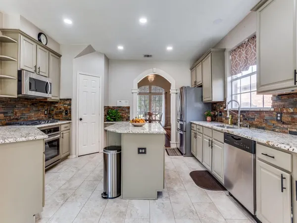 $583,000 | 202 Sweetgum Drive, Murphy, TX 75094