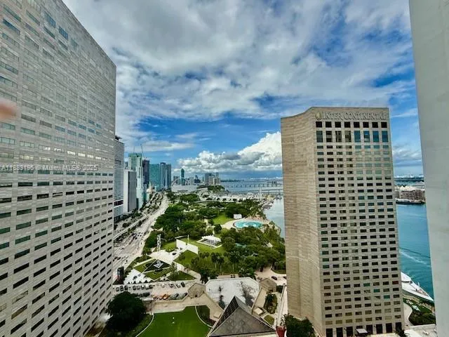 $2,950 | 325 South Biscayne Boulevard, Unit 2924, Miami, FL 33131