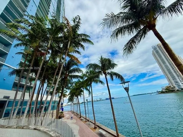 $2,950 | 325 South Biscayne Boulevard, Unit 2924, Miami, FL 33131