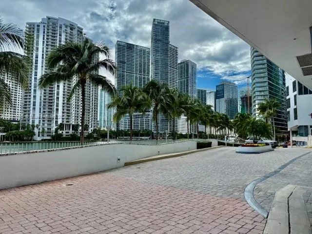 $2,950 | 325 South Biscayne Boulevard, Unit 2924, Miami, FL 33131