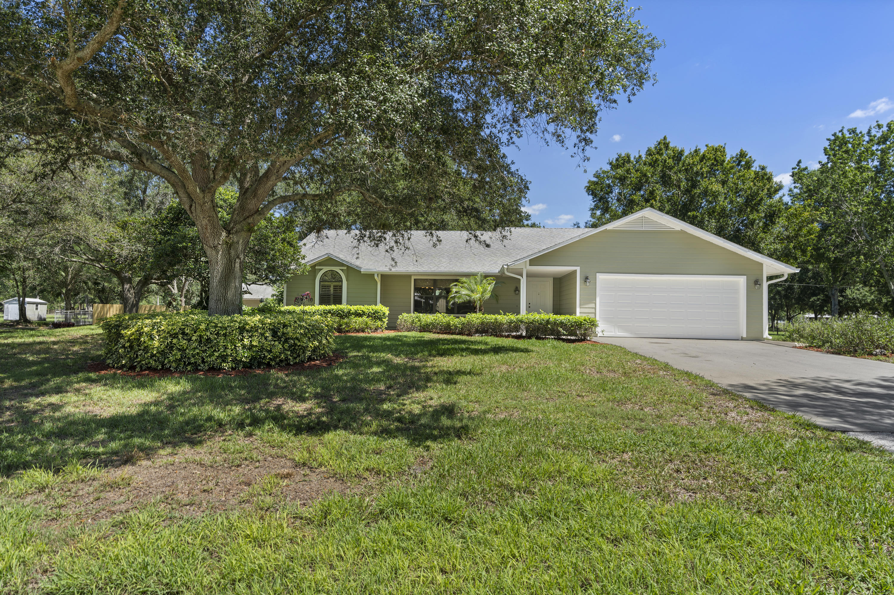 10900 Heil Road Fort Pierce, FL 34945 - Photo 1 of 50 _DSC7403