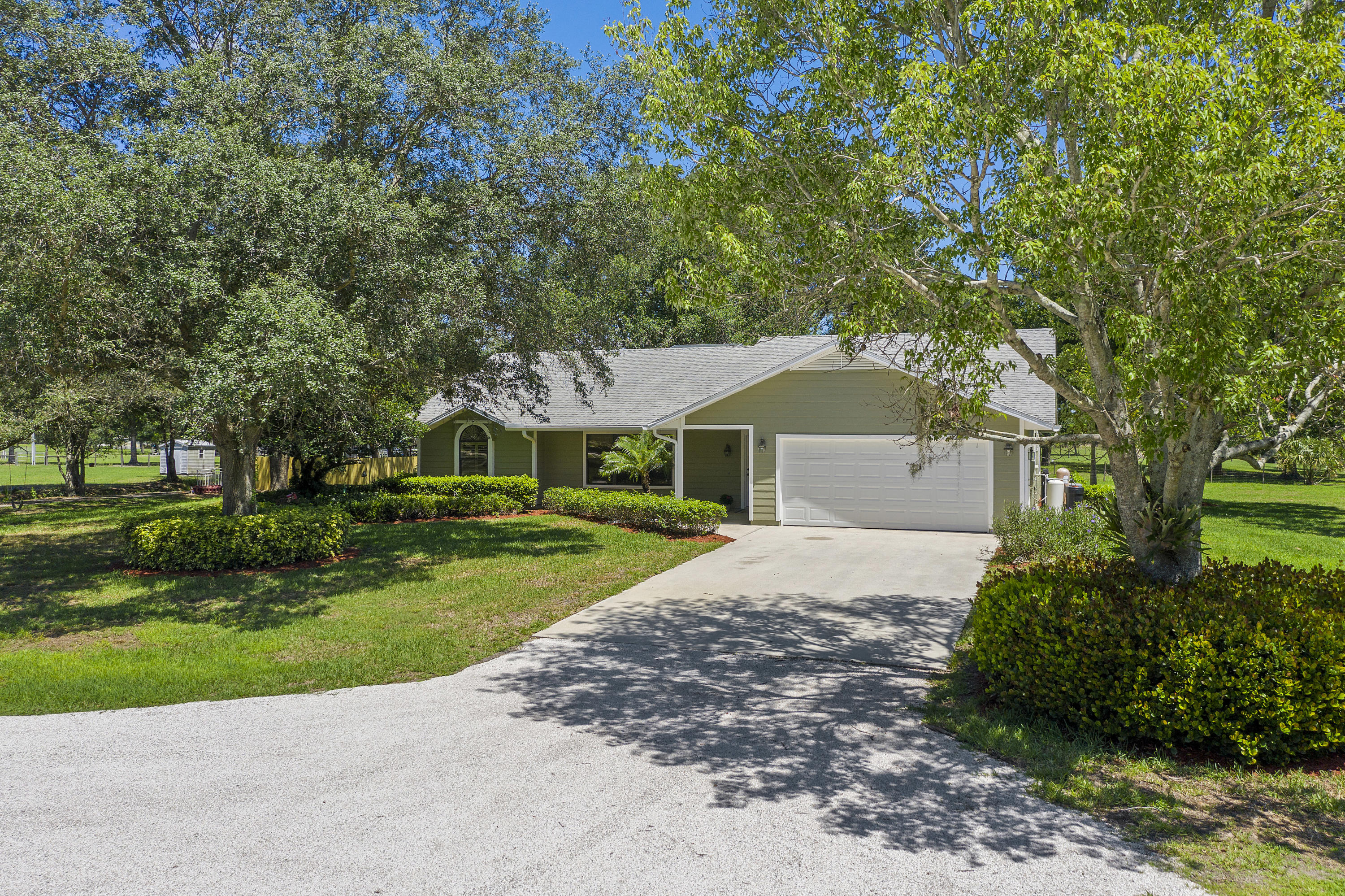 10900 Heil Road Fort Pierce, FL 34945 - Photo 4 of 50 DJI_0464