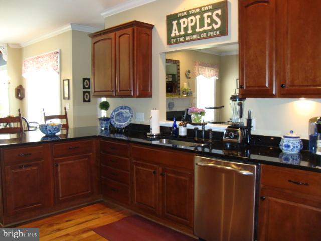 127 Bittern Drive Gettysburg, PA 17325 - Photo 14 of 30 Beautiful Granite and Stainless Steel Appliances