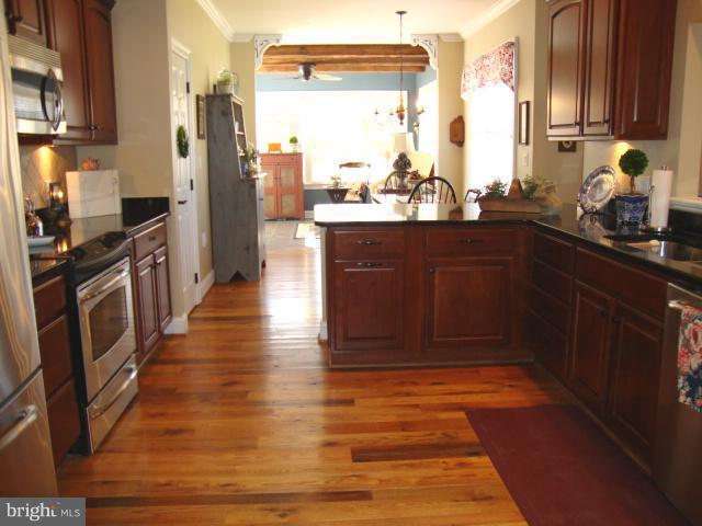 127 Bittern Drive Gettysburg, PA 17325 - Photo 16 of 30 Plenty of Beautiful Cherry Cabinetry